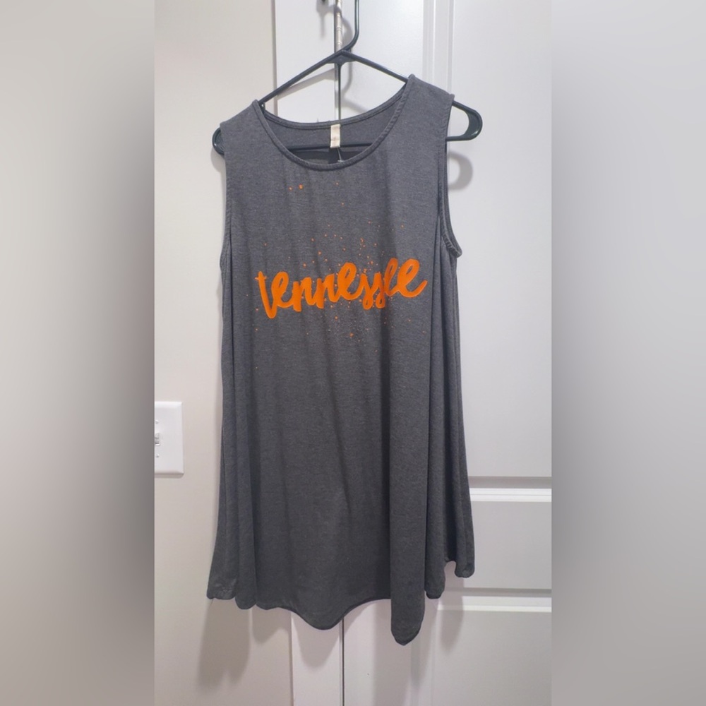 Wishlist Gray Midi Dress with Orange Print